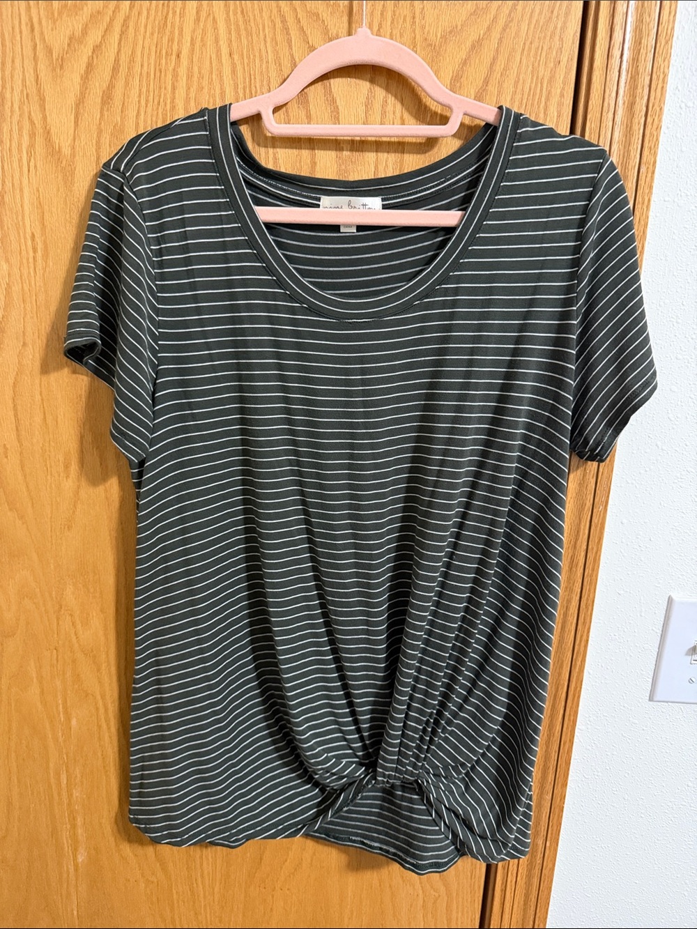 nine britton Olive Green Striped Knot-Front Short Sleeve Tee